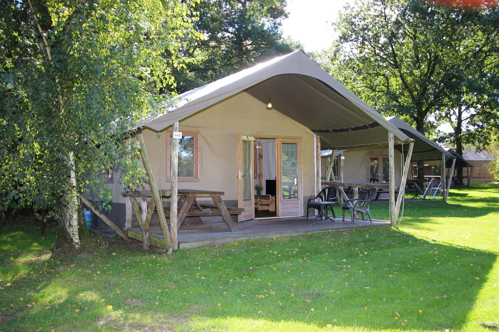 Four Season Lodge 6