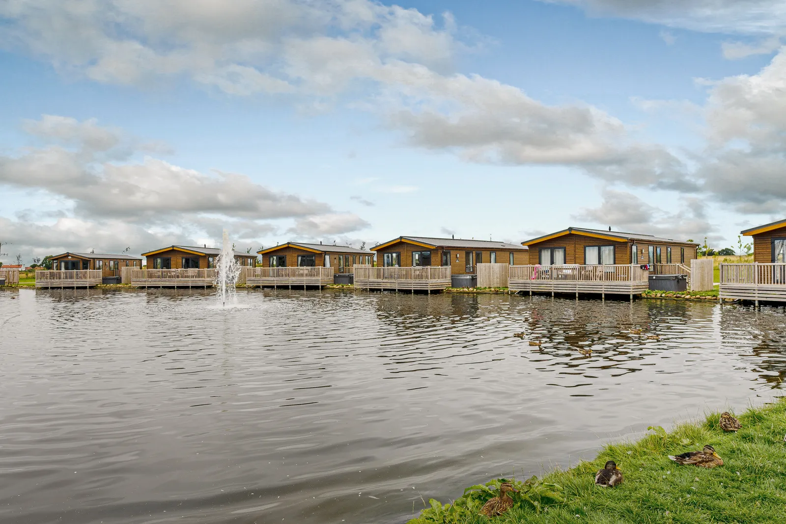 8-persoons chalet - Larch Waterside Spa