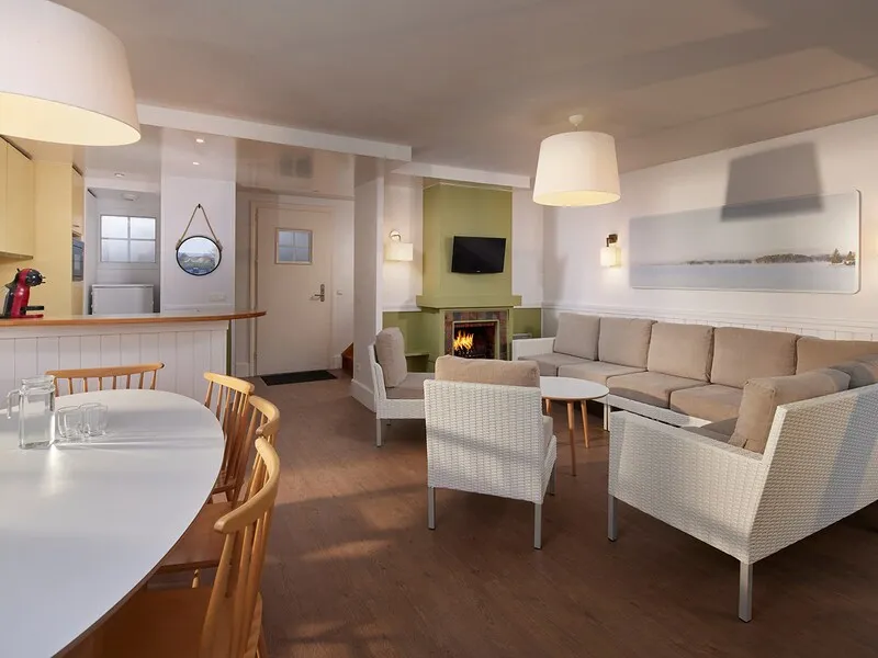 Lakeside cottage · 8 personen