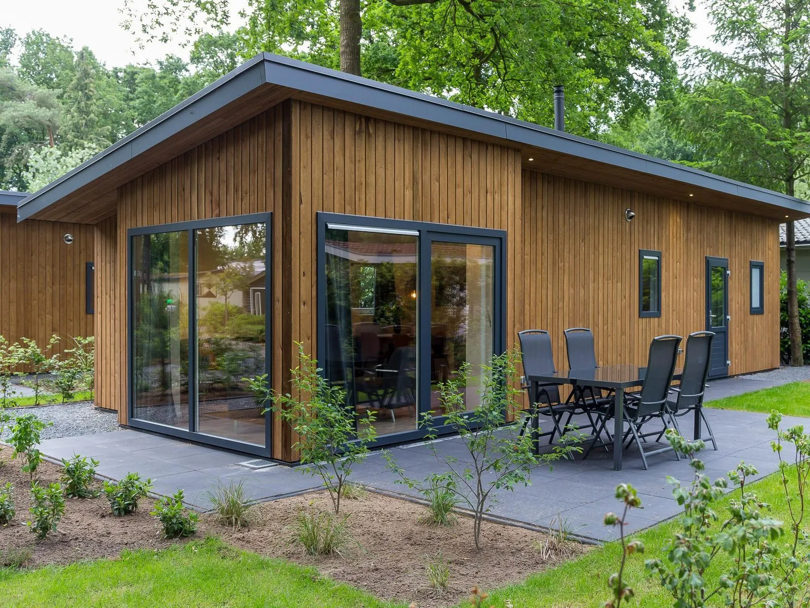 Wood Lodge Eco 4 personen met Hottub