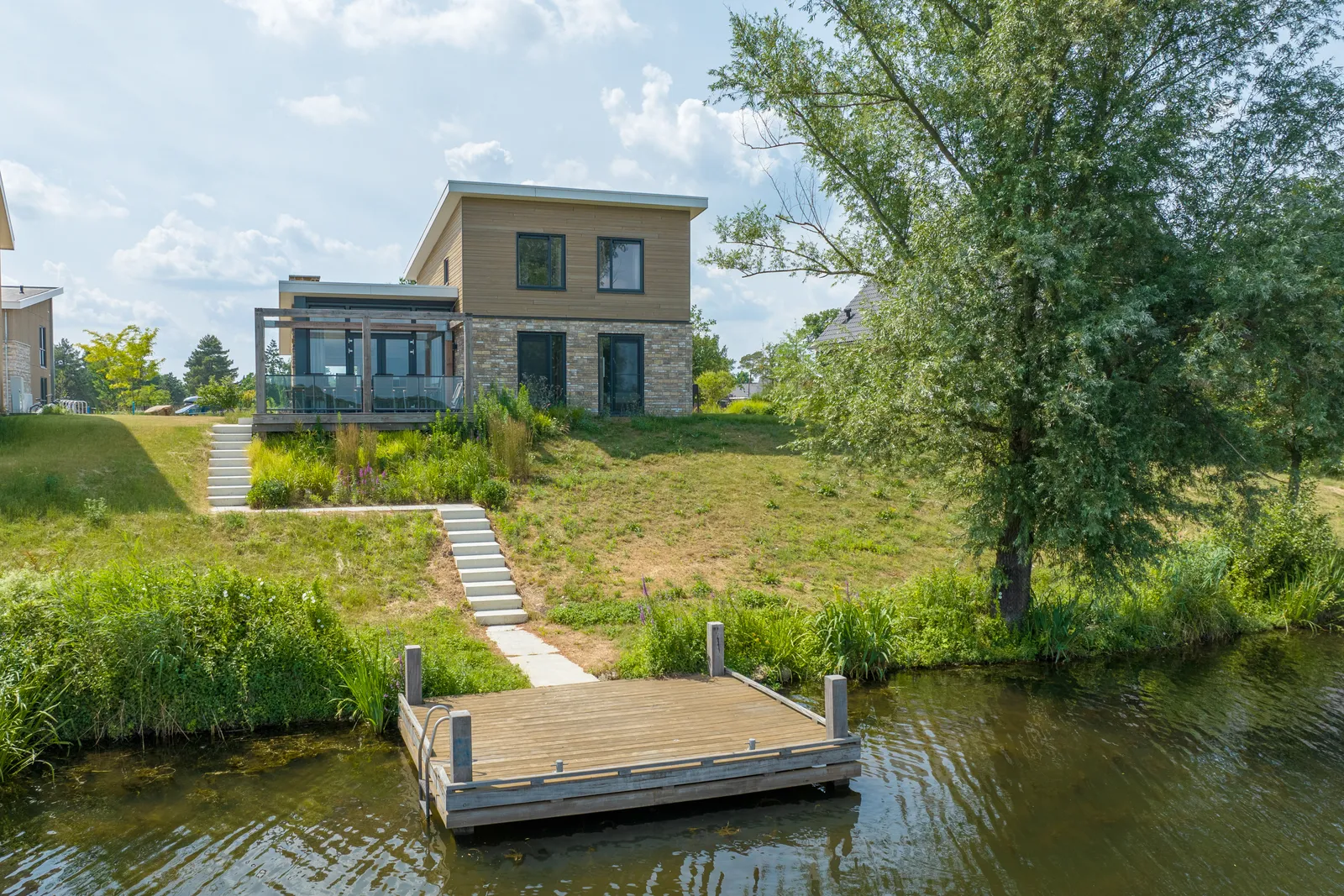 12-persoons watervilla