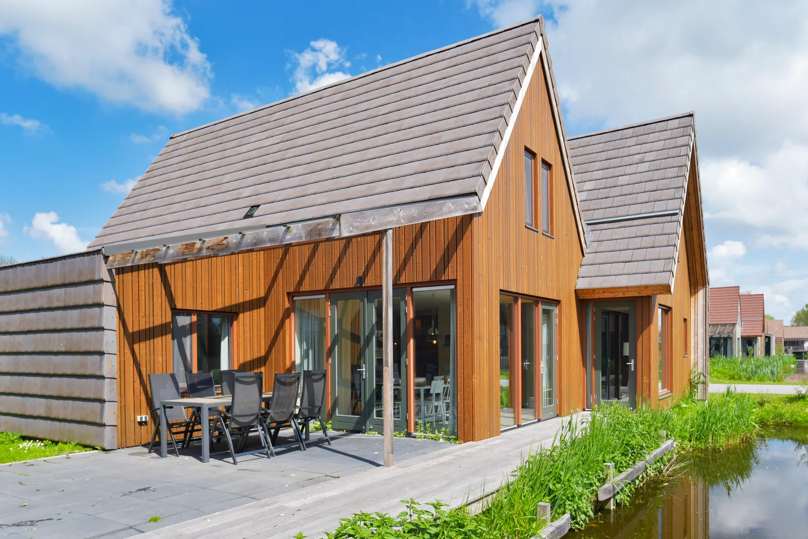 20-persoons waterwoning - Wijk en Woude