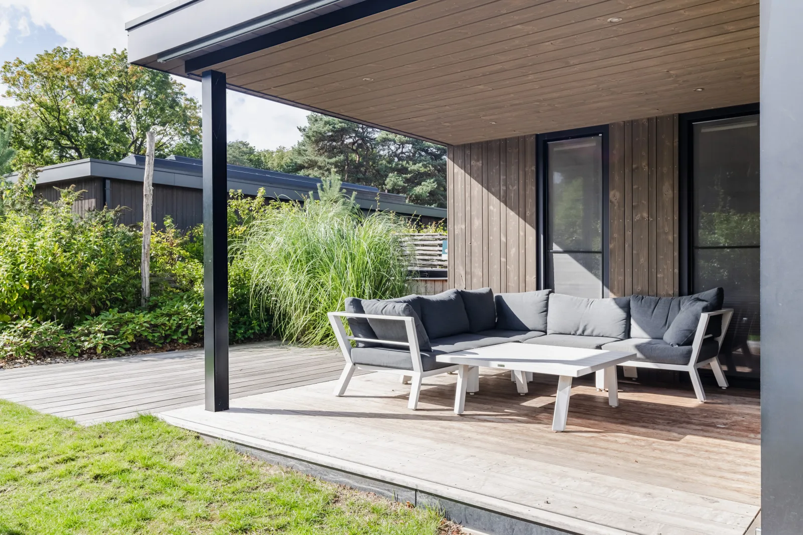 4 persoons Water & Hottub lodge