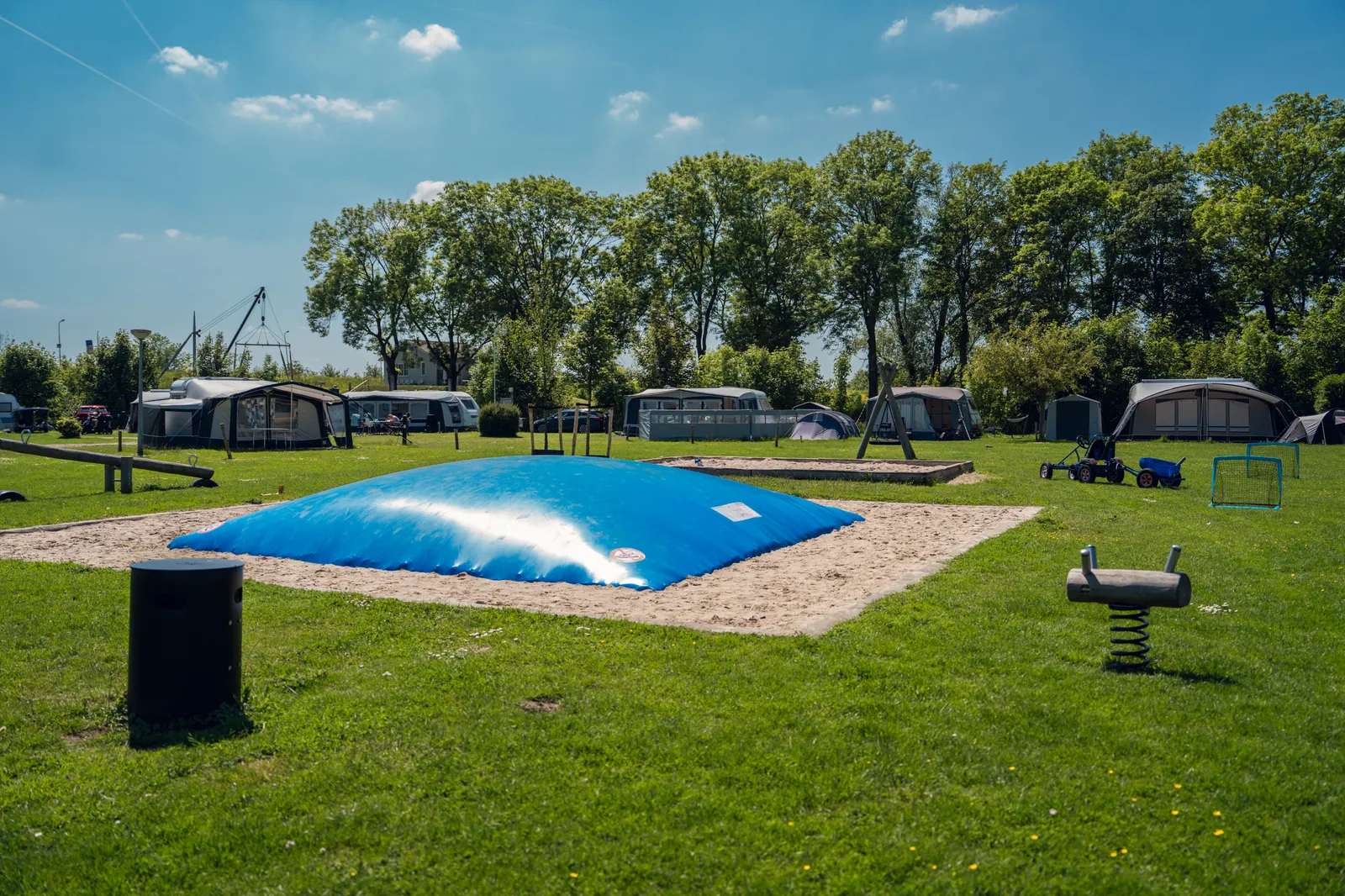 Resort Lexmond
