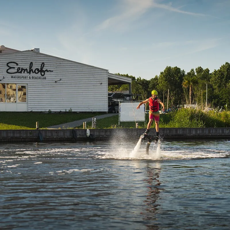Flyboarden